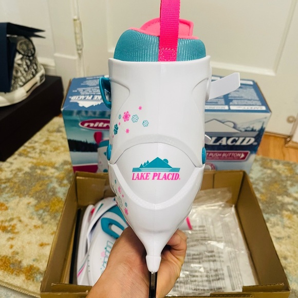 Like New Girl’s Size 1-4 Lake Placid Nitro 8.8 Adjustable Ice Skates White/Blue - Picture 13 of 16